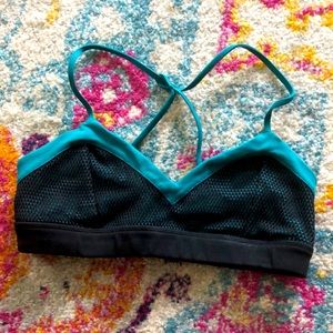 Alo Yoga Bra Teal and Black strappy cross back